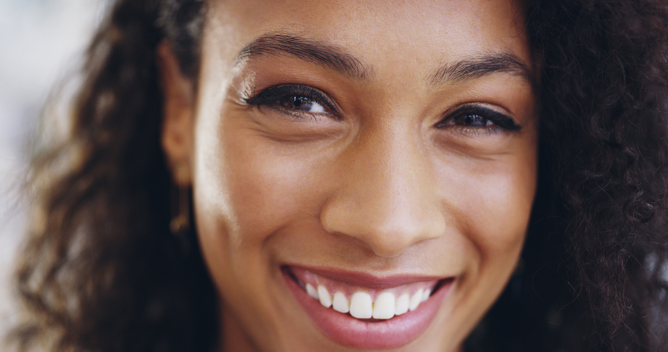 woman smiling with no prep veneers